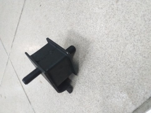 Подушка КПП задняя 71/75/55 (M151A)